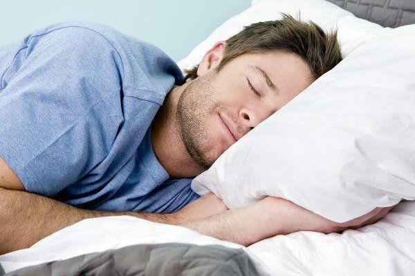 فعالیت‌هایی که افراد موفق قبل از خواب شبانه انجام می‌دهند